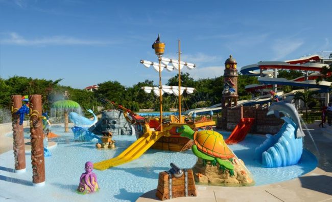 Things To Do in Cozumel | Photo of children's splash park at Playa Mia, Cozumel