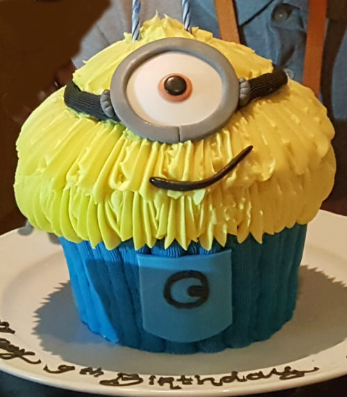 Embarkation Tips | Photo of special event minion birthday cake