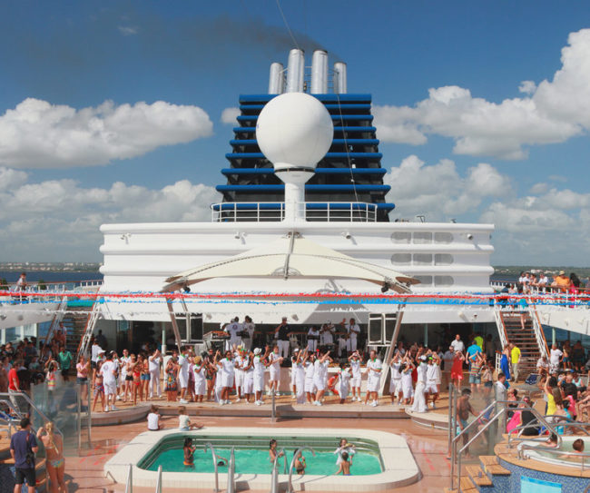cruise director responsibilities