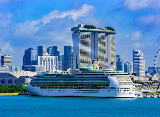 Photo of Mariner of The Seas in Singapore circa 2017.