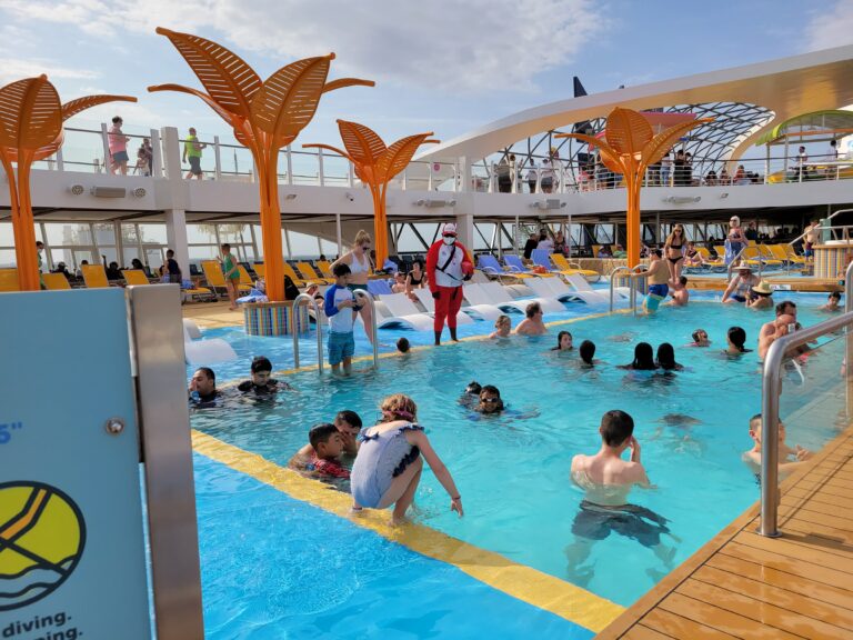 5 Essential Pool Safety Tips Every Family Needs on a Cruise!