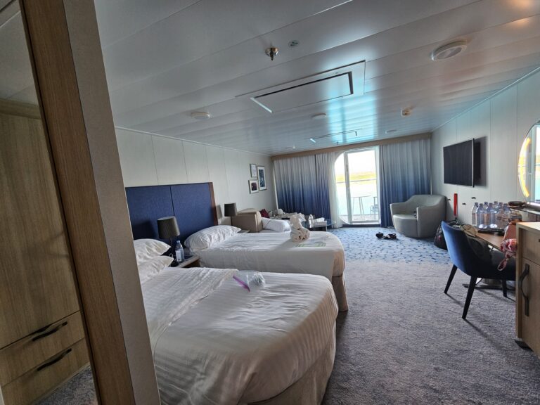 Cruise in Luxury: 10 Insider Tips to Choose the Perfect Suite