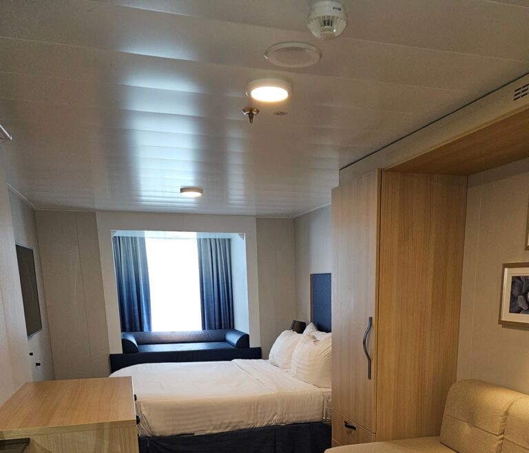 Choosing a Cruise Cabin: How to Compare Cruise Rooms Like a Pro